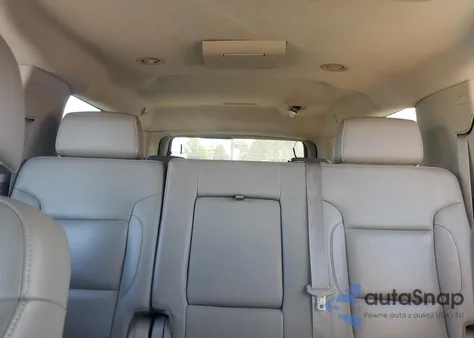 2015 Chevrolet Suburban C1500 Lt z USA, uszkodzony, nr VIN 1GNSCJKC2FR238845